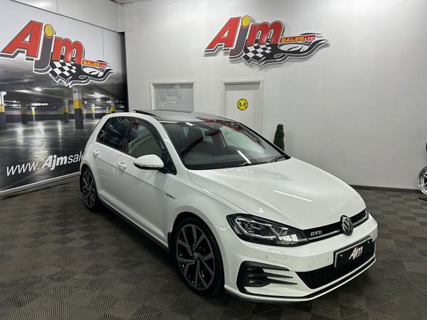 Volkswagen Golf Hatchback, Diesel, 2019, White