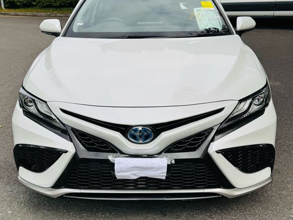 Toyota Prius Saloon, Petrol Hybrid, 2023, White