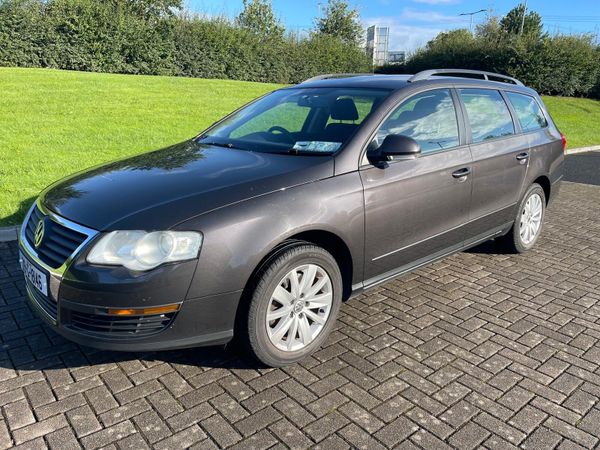 Volkswagen Passat Estate, Diesel, 2009, Brown