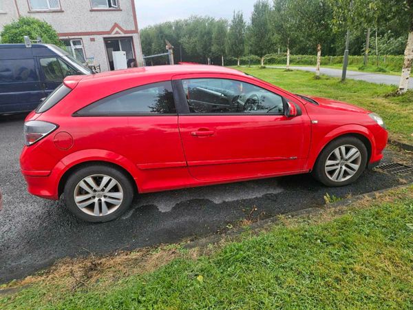 Vauxhall Astra Hatchback, Diesel, 2008, Red
