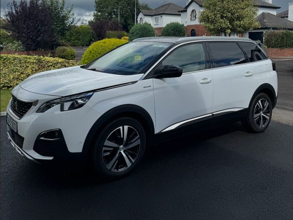 Peugeot 5008 MPV, Petrol, 2018, White