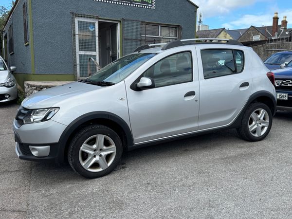 Dacia Sandero Stepway Hatchback, Diesel, 2014, Silver