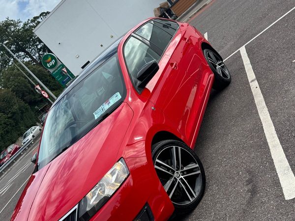 Skoda Rapid Hatchback, Diesel, 2014, Red