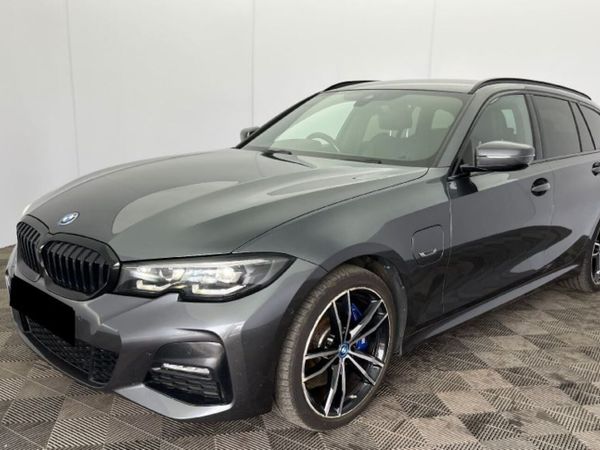 BMW 3-Series Estate, Petrol Hybrid, 2022, Grey