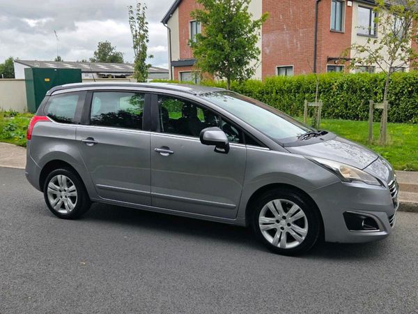 Peugeot 5008 MPV, Diesel, 2015, Grey