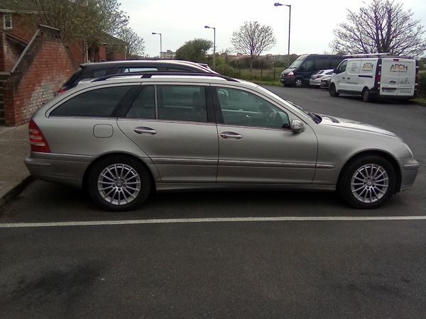 Mercedes-Benz C-Class Estate/Jeep, Petrol, 2004, Silver