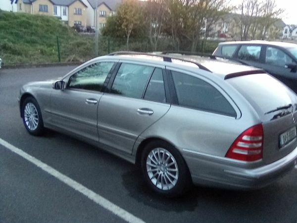 Mercedes-Benz C-Class Estate/Jeep, Petrol, 2004, Silver