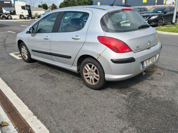 Peugeot 308 Hatchback, Diesel, 2010, Silver