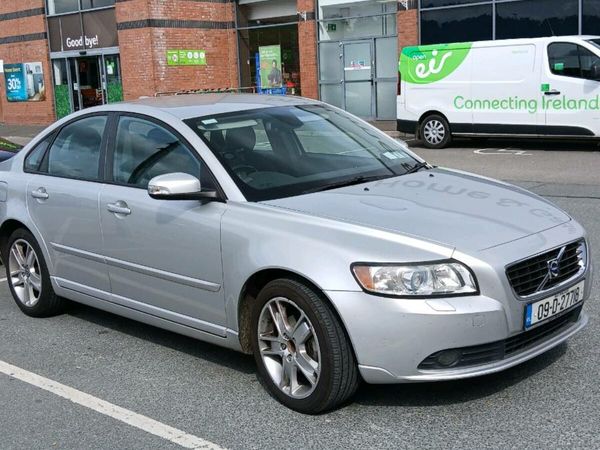 Volvo S40 Saloon, Diesel, 2009, Silver