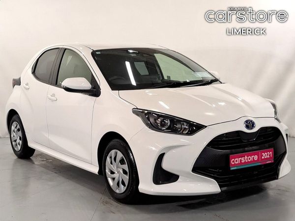 Toyota Yaris Hatchback, Petrol Hybrid, 2021, White