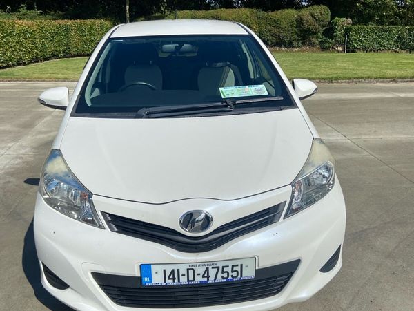 Toyota Vitz Hatchback, Petrol, 2014, White