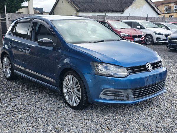 Volkswagen Polo Hatchback, Petrol, 2014, Blue
