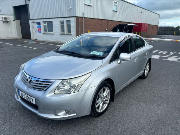 Toyota Avensis Saloon, Diesel, 2010, Silver