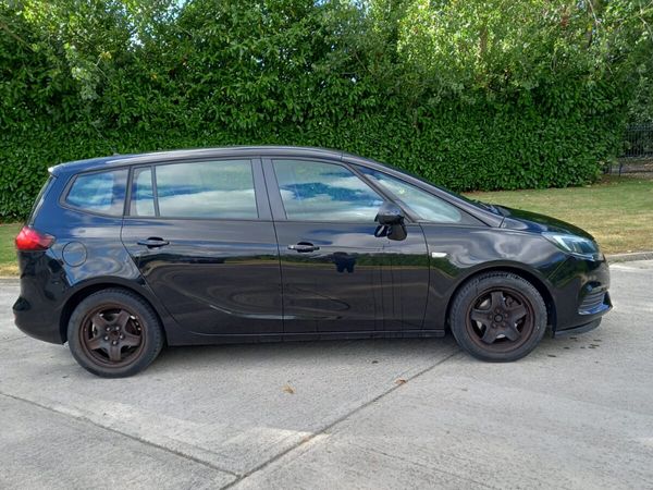 Opel Zafira MPV, Petrol, 2018, Black