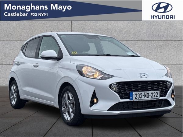 Hyundai i10 Hatchback, Petrol, 2023, White
