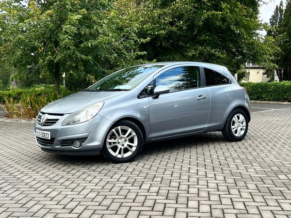 Opel Corsa Hatchback, Petrol, 2010, Silver