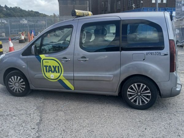 Peugeot Partner MPV, Diesel, 2017, Grey