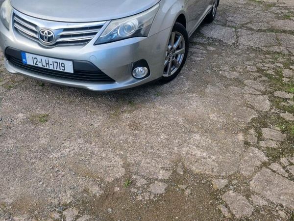 Toyota Avensis Saloon, Diesel, 2012, Grey