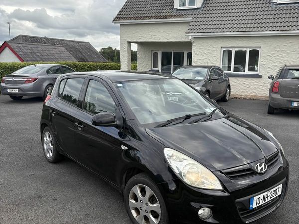 Hyundai i20 Hatchback, Petrol, 2010, Black
