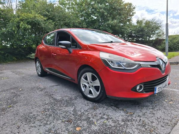 Renault Clio Hatchback, Diesel, 2013, Red