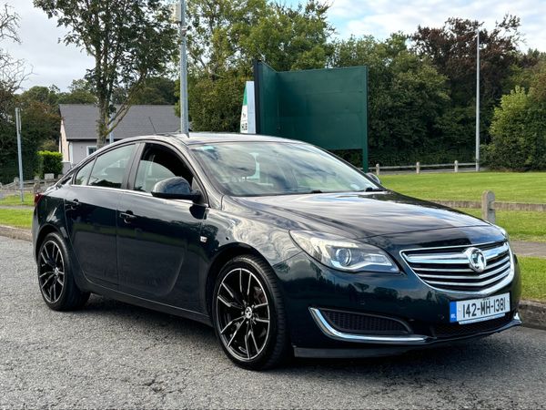 Vauxhall Insignia Hatchback, Diesel, 2014, Green