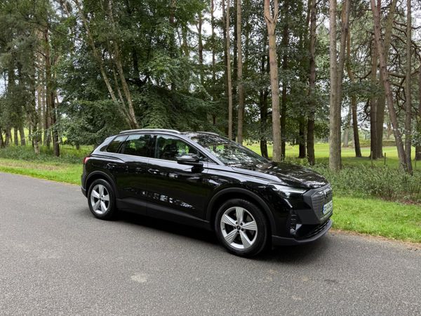 Audi e-tron Estate/Jeep, Electric, 2022, Black