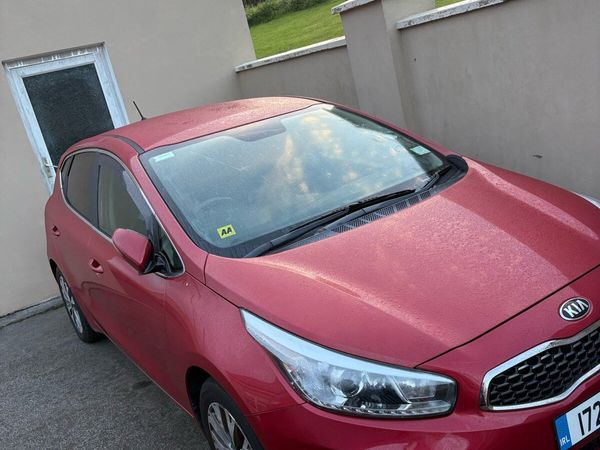 Kia Ceed Hatchback, Diesel, 2017, Red