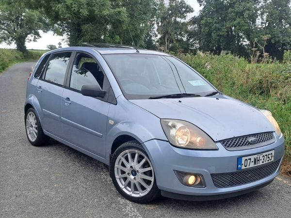 Ford Fiesta Hatchback, Petrol, 2007, Blue