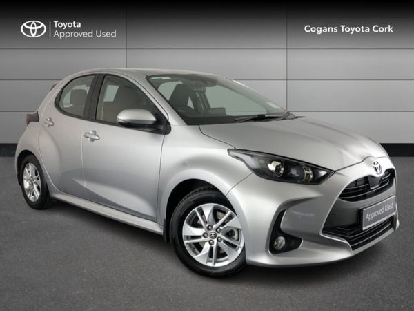 Toyota Yaris Hatchback, Petrol Hybrid, 2022, Grey