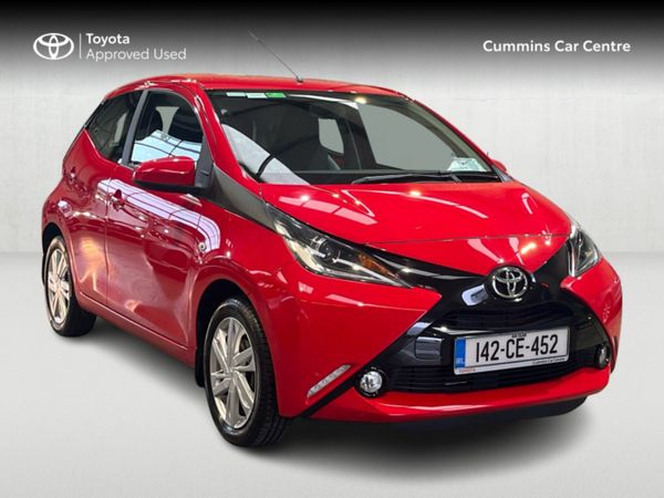 Toyota Aygo Hatchback, Petrol, 2014, Red