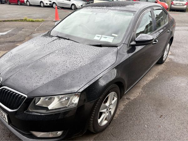 Skoda Octavia Hatchback, Diesel, 2015, Black