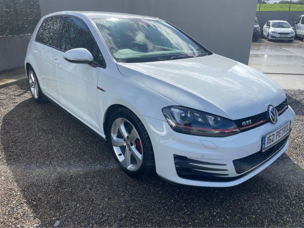 Volkswagen Golf Hatchback, Petrol, 2016, White