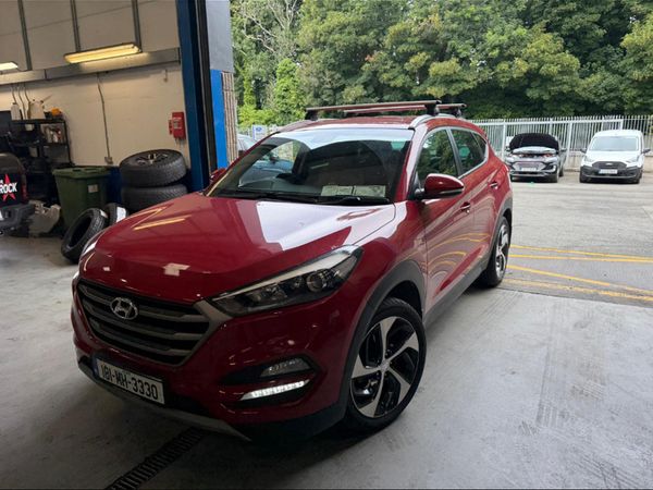 Hyundai Tucson SUV, Diesel, 2018, Red