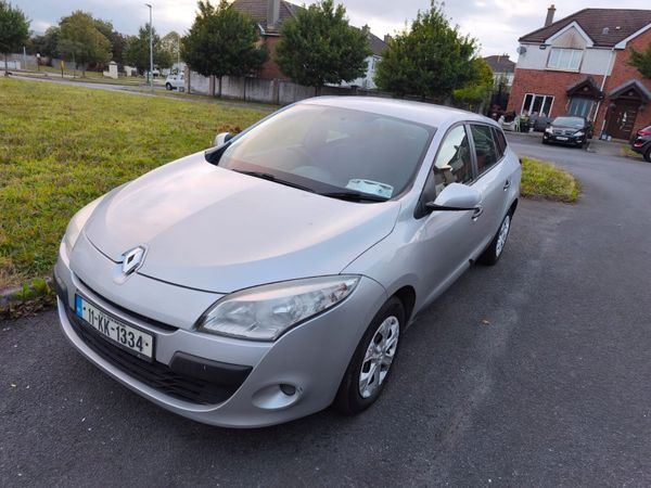 Renault Megane Estate, Diesel, 2011, Silver