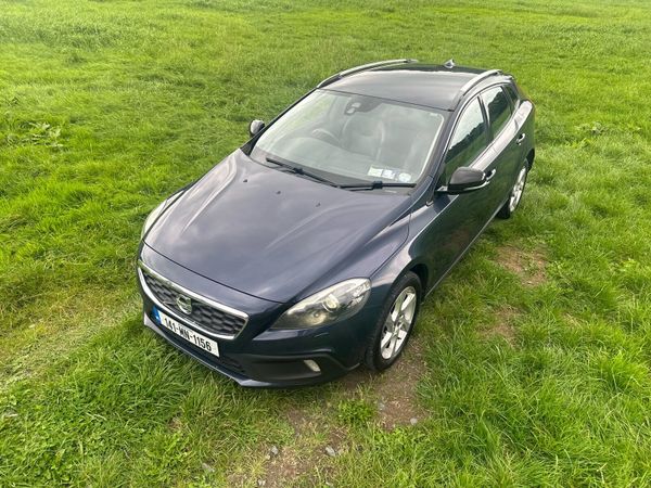 Volvo V40 Hatchback, Diesel, 2014, Blue