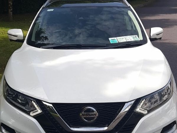 Nissan Qashqai Hatchback, Diesel, 2018, White