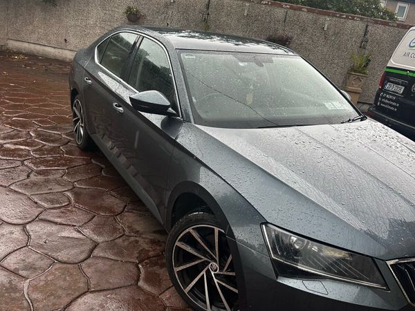 Skoda Superb Saloon, Diesel, 2016, Grey