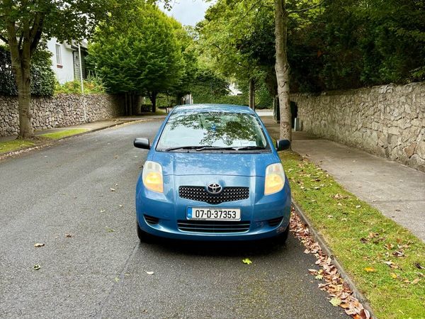 Toyota Yaris Hatchback, Petrol, 2007, Blue