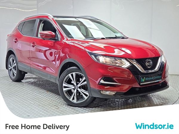 Nissan Qashqai MPV, Petrol, 2018, Red