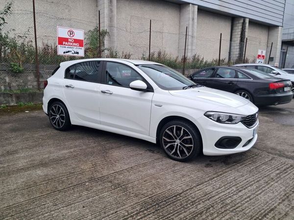 Fiat Tipo Hatchback, Petrol, 2017, White