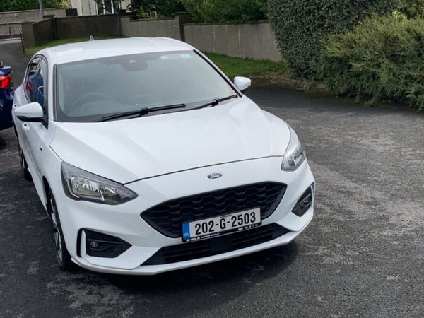 Ford Focus Hatchback, Petrol, 2020, White