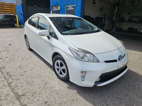 Toyota Prius Hatchback, Petrol Hybrid, 2014, White