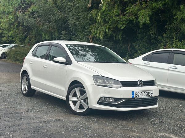 Volkswagen Polo Hatchback, Petrol, 2016, White
