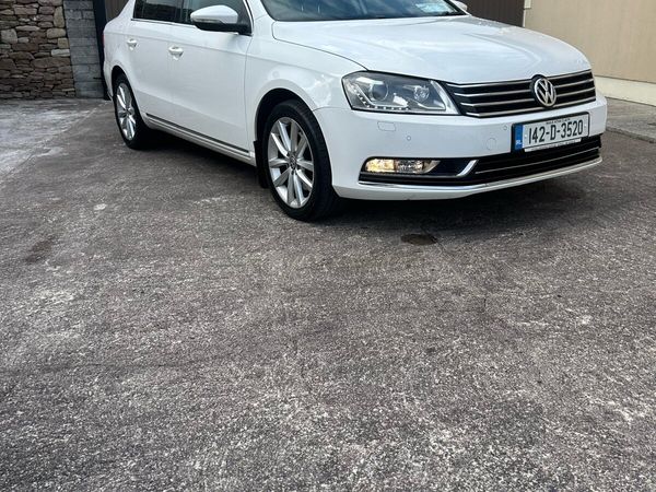 Volkswagen Passat Saloon, Diesel, 2014, White