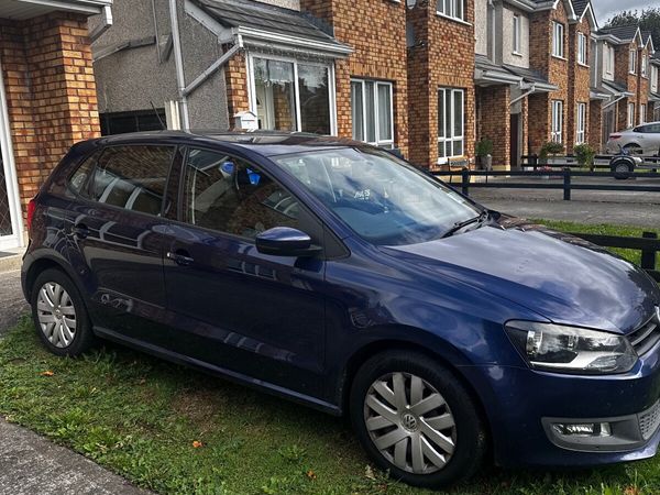 Volkswagen Polo Hatchback, Petrol, 2010, Blue