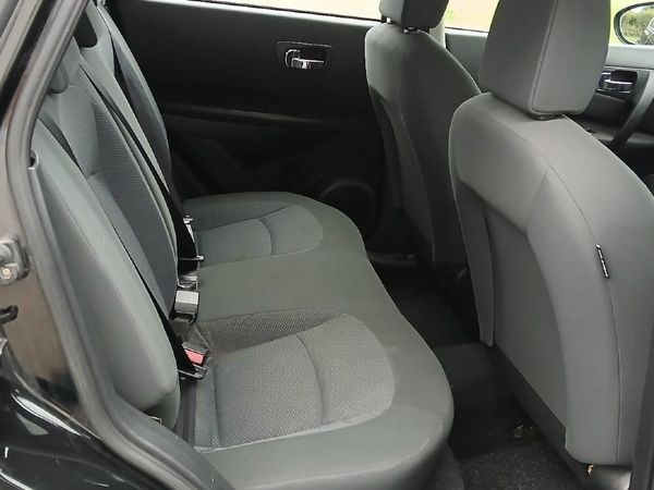 Nissan Qashqai Hatchback, Petrol, 2011, Black