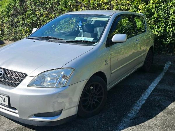 Toyota Corolla Hatchback, Petrol, 2002, Silver