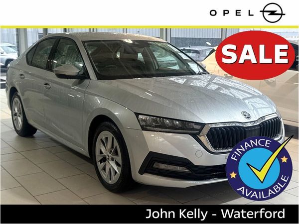 Skoda Octavia Saloon, Petrol, 2024, Grey