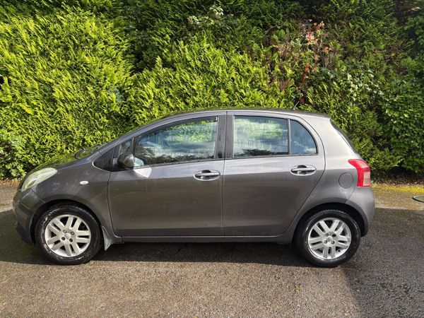 Toyota Yaris Hatchback, Petrol, 2008, Grey
