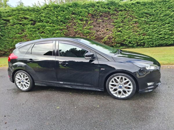 Ford Focus Hatchback, Diesel, 2017, Black
